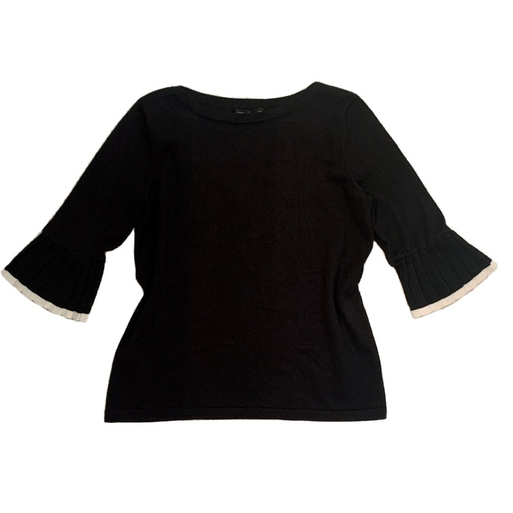 Cable & Gauge Bell Sleeve Pleated Hem Sweater